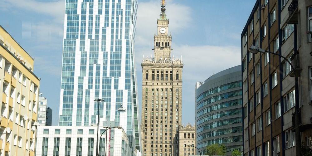 Trudny wybór: mieszkanie pod Warszawą czy w centrum stolicy?
