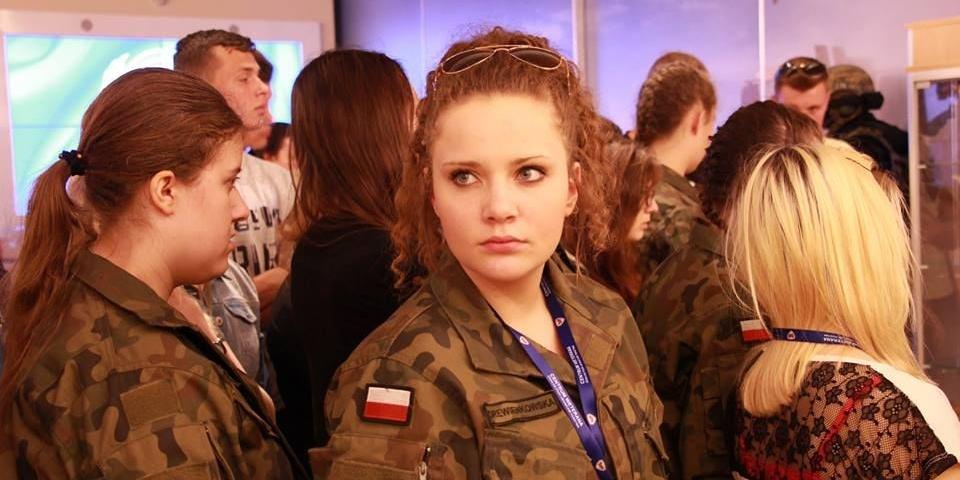 Klasa mundurowa na manewrach w Warszawie