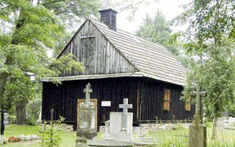 Zapomniana drewniana kapliczka