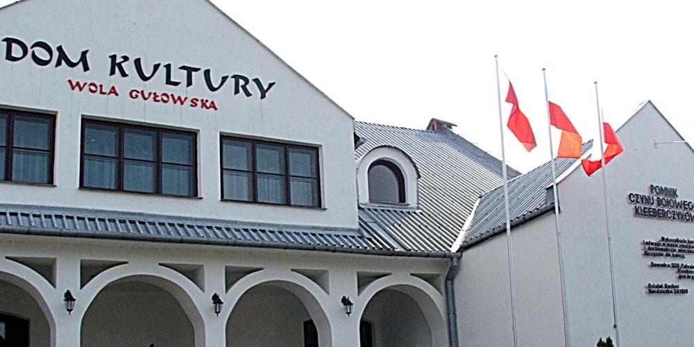 Adamów: Wójt zwalnia „Żelazną Damę”