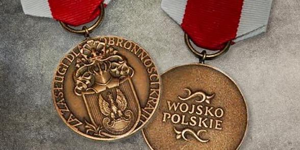 Ochotnicy z Sinołęki z medalami od ministra