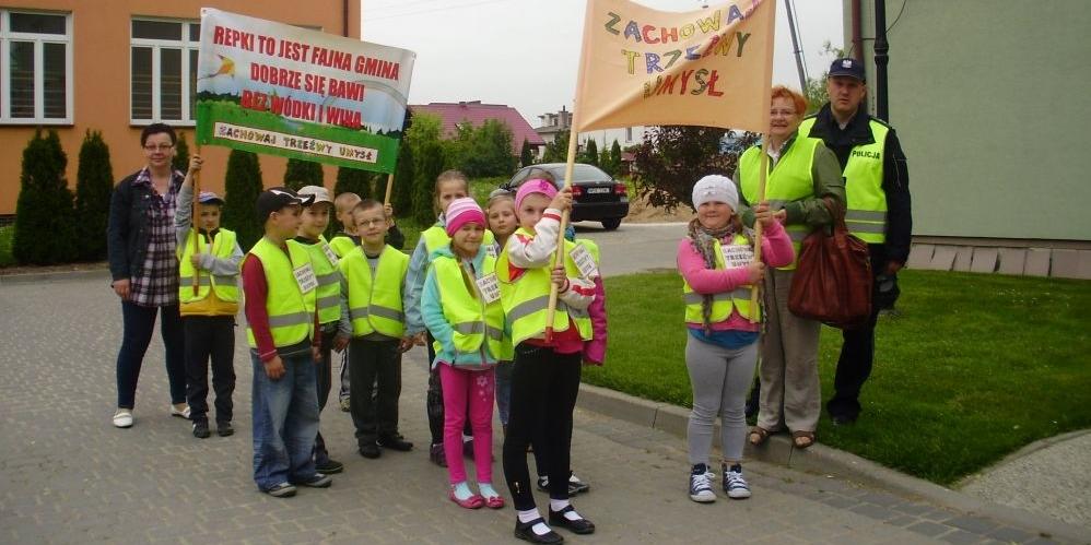 Pierwszoklasiści z Repek apelują w sklepach