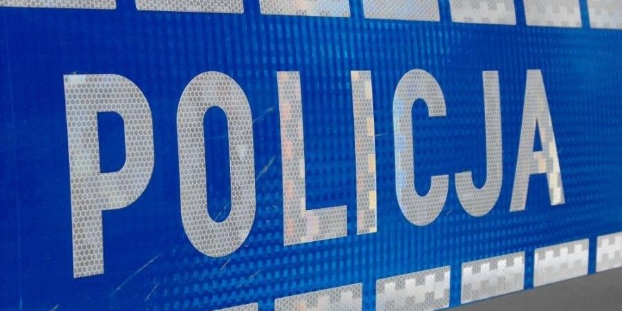Policjanci uchronili przed wychłodzeniem
