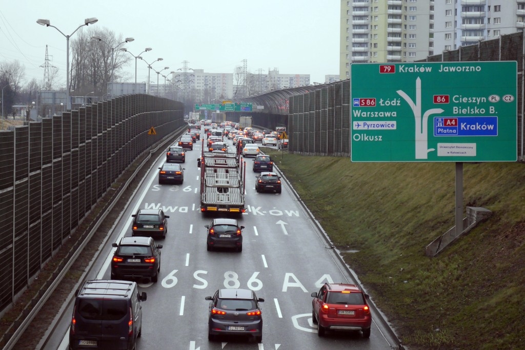 Spaliny trują mieszkańców Katowic i okolicznych miast. Metropolia sprawdzi jak bardzo