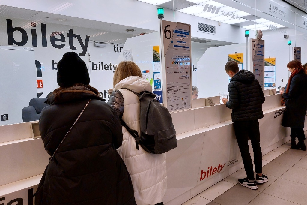 Koleje Śląskie uruchamiają nową aplikację. Można kupić bilety ze sporą zniżką
