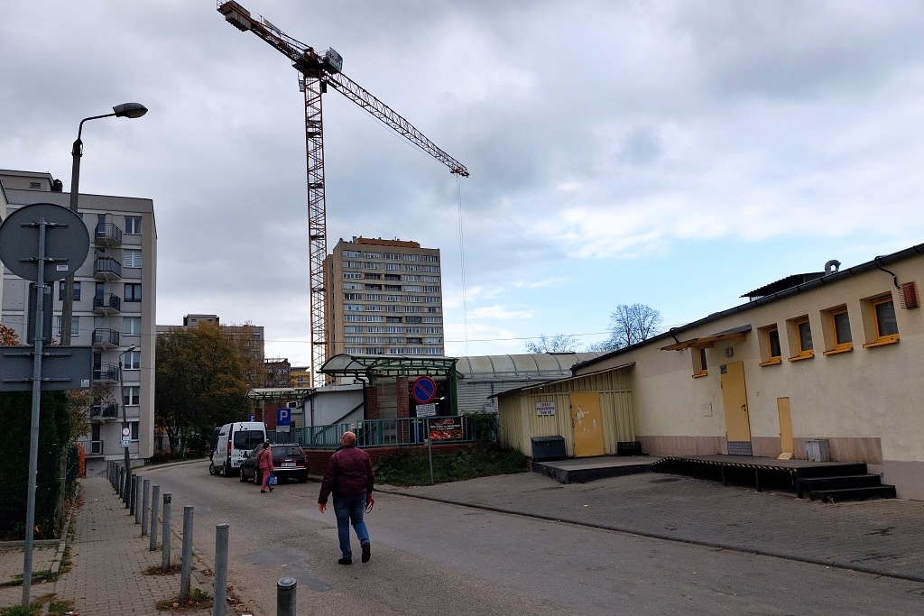 Spółdzielnia kontra deweloper. Zapadł wyrok dotyczący apartamentowca, ale budowa może trwać