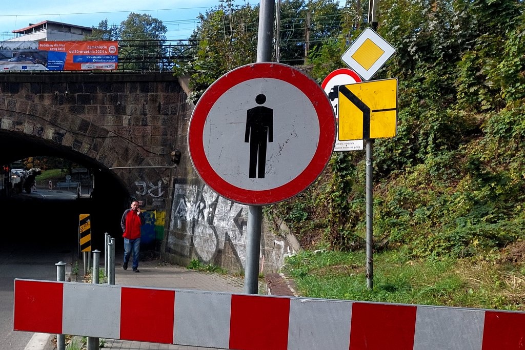 Dzień dobry Katowice. Od dzisiaj wiadukt na Kłodnickiej ponownie otwarty dla pieszych