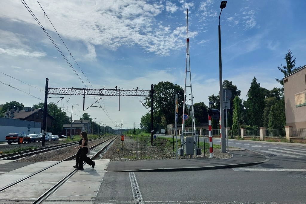 Przejazd kolejowy w Dąbrówce Małej był zamknięty przez kilka godzin
