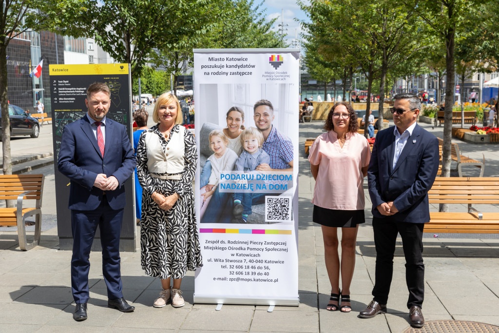 W Katowicach brakuje rodzin zastępczych. Rozpoczyna się kampania promocyjna, która ma zachęcić do opieki nad dziećmi