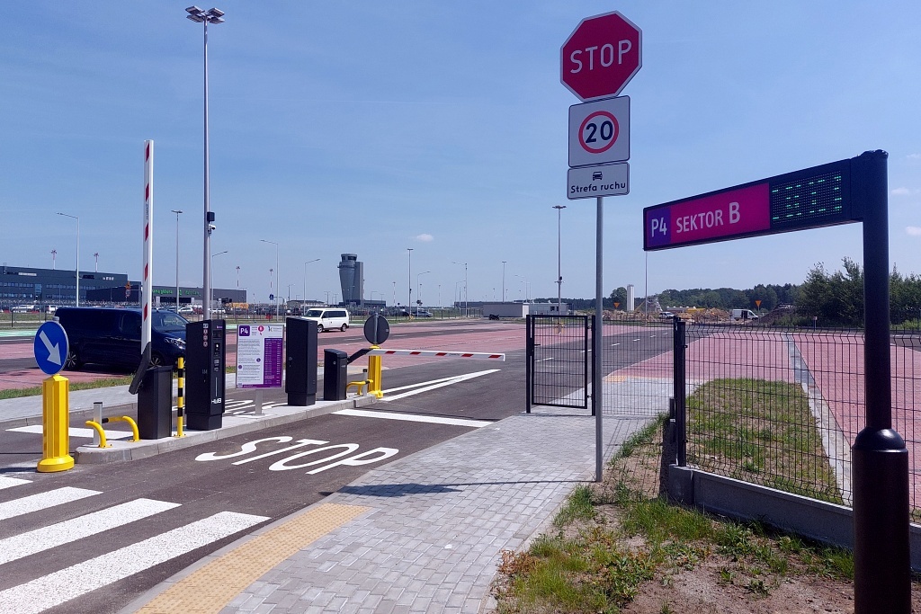 Nowy parking w Pyrzowicach. Od dzisiaj kilkaset nowych miejsc obok lotniska Katowice Airport