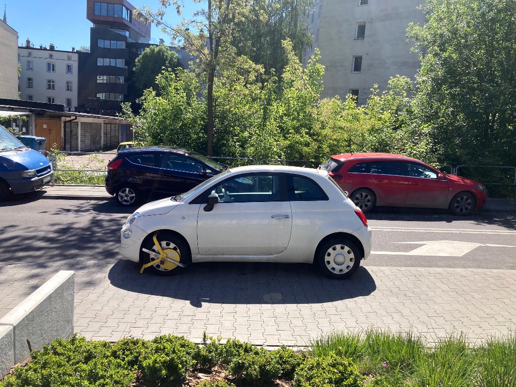 Straż miejska zaczęła interweniować na nowej drodze w centrum Katowic