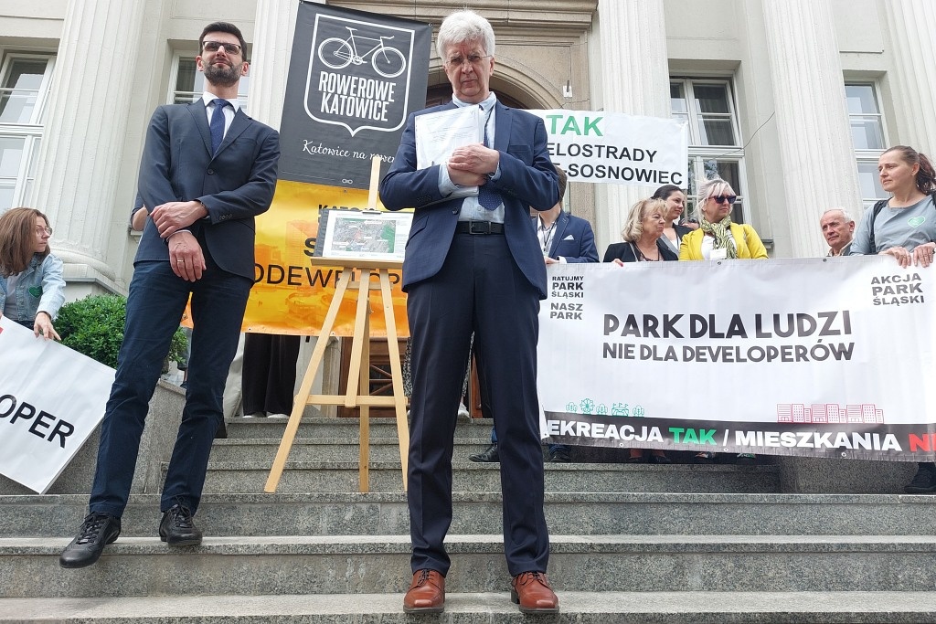 Lex Burowiec bez rozstrzygnięcia w sądzie. Głównym argumentem mur na drodze z osiedla do szkoły