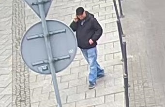 Kolejna mieszkanka Katowic uwierzyła oszustom, że bierze udział w policyjnej akcji. Straciła ponad 100 tys. zł
