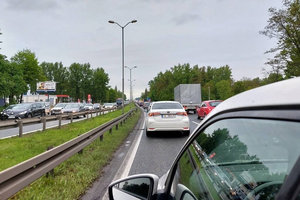 Dzień dobry Katowice. Od dzisiaj wymiana nawierzchni na DK86