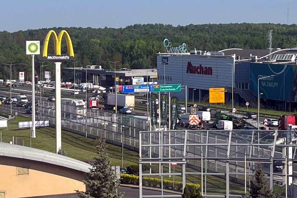 Śmiertelny wypadek na A4. Motocyklista zginął na miejscu