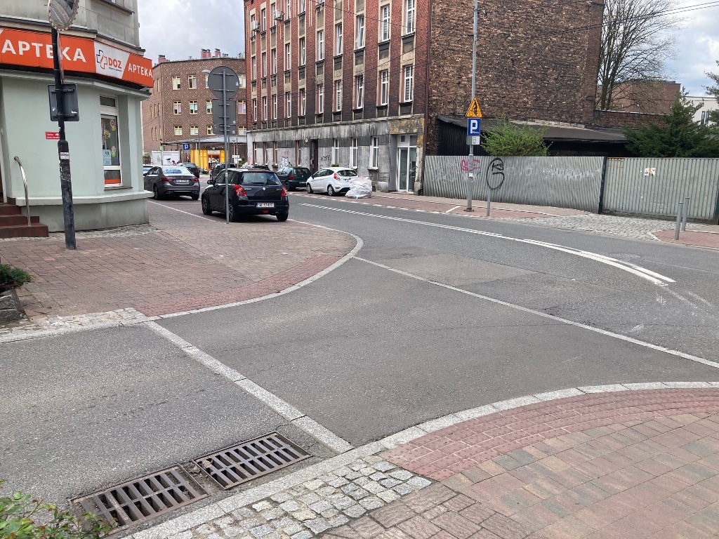 Po naszej interwencji miasto przywróci przejście dla pieszych w centrum Katowic