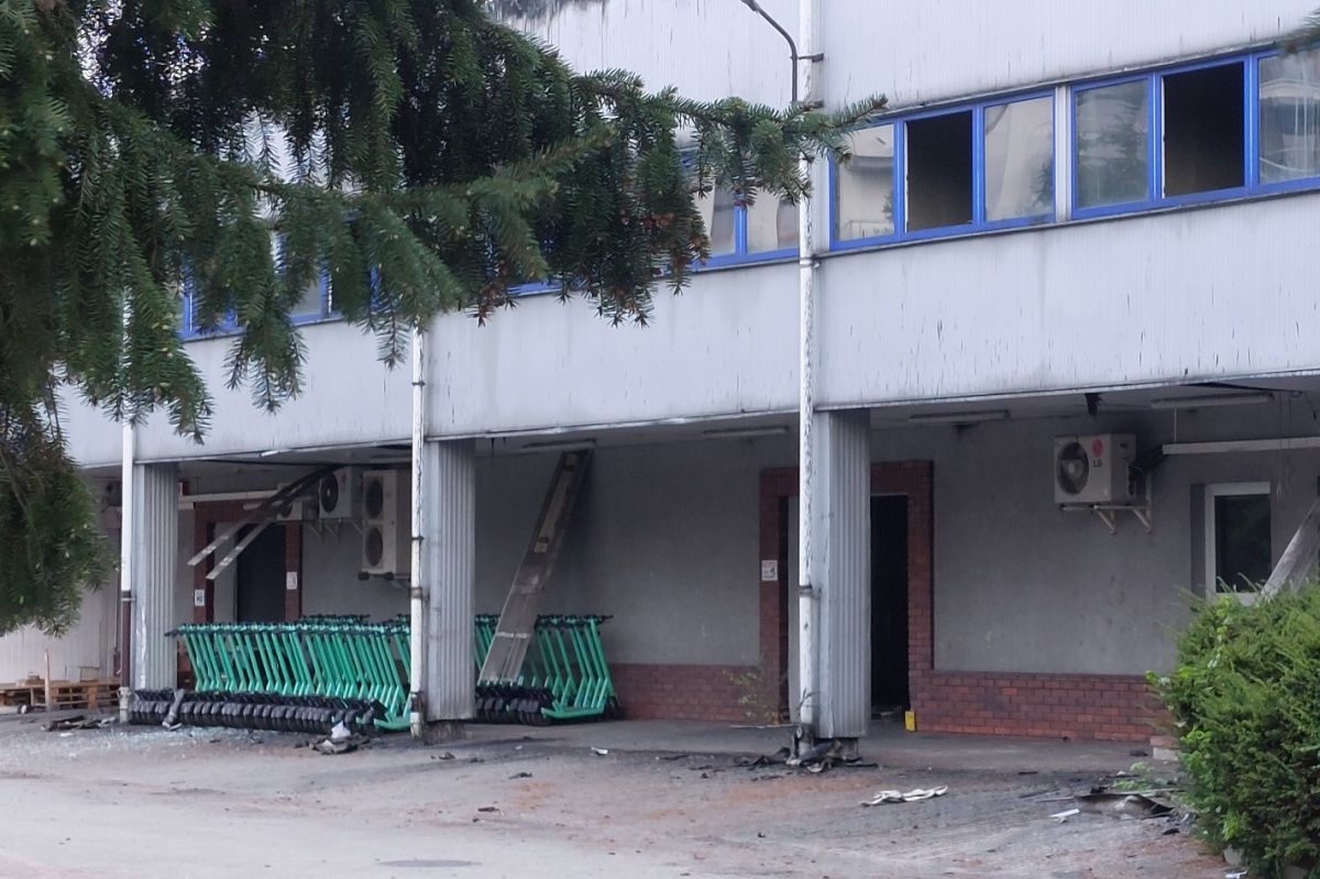 Pożar w hali z hulajnogami elektrycznymi. Trwa szacowanie strat