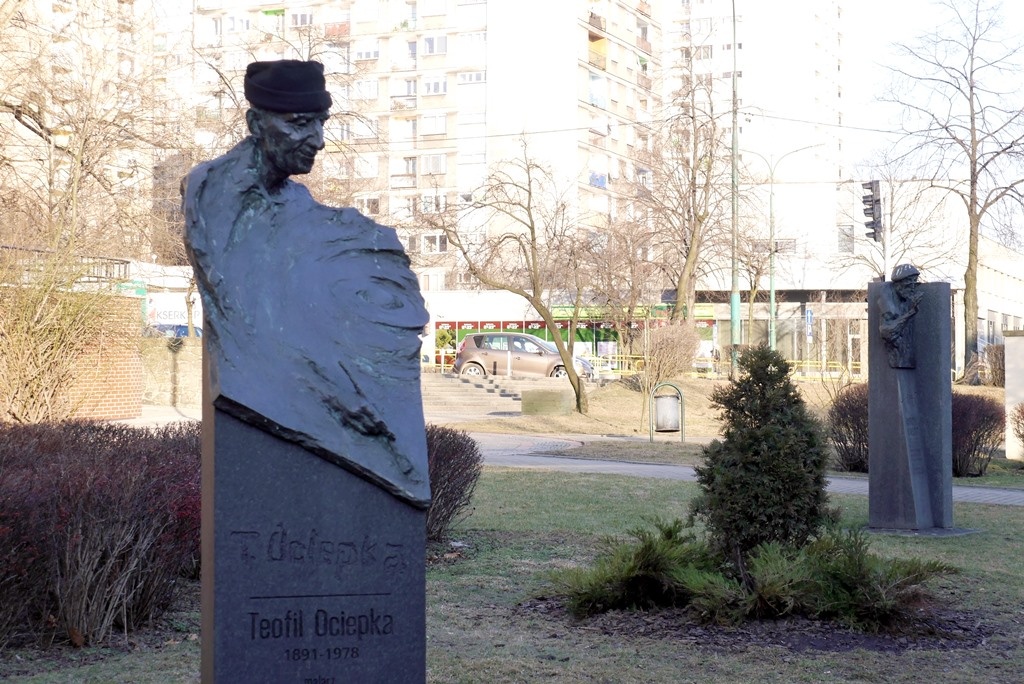 Rozpoczęło się głosowanie na postać, której popiersie stanie w Galerii Artystycznej na pl. Grunwaldzkim
