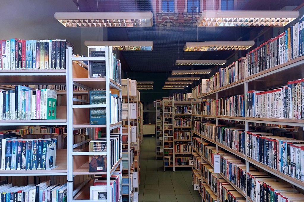 Prezydent Katowic obiecuje milion złotych na książki, choć biblioteki od lat ratują się Budżetem Obywatelskim