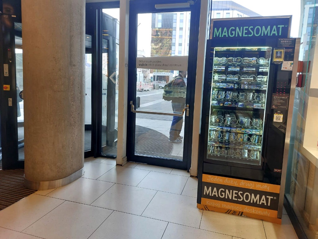 Katowice ogłosiły przetarg na wstawienie automatów, w których będzie można kupić magnesy z logo miasta