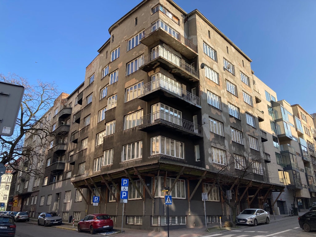 Niedługo rozpocznie się remont modernistycznej kamienicy w centrum Katowic