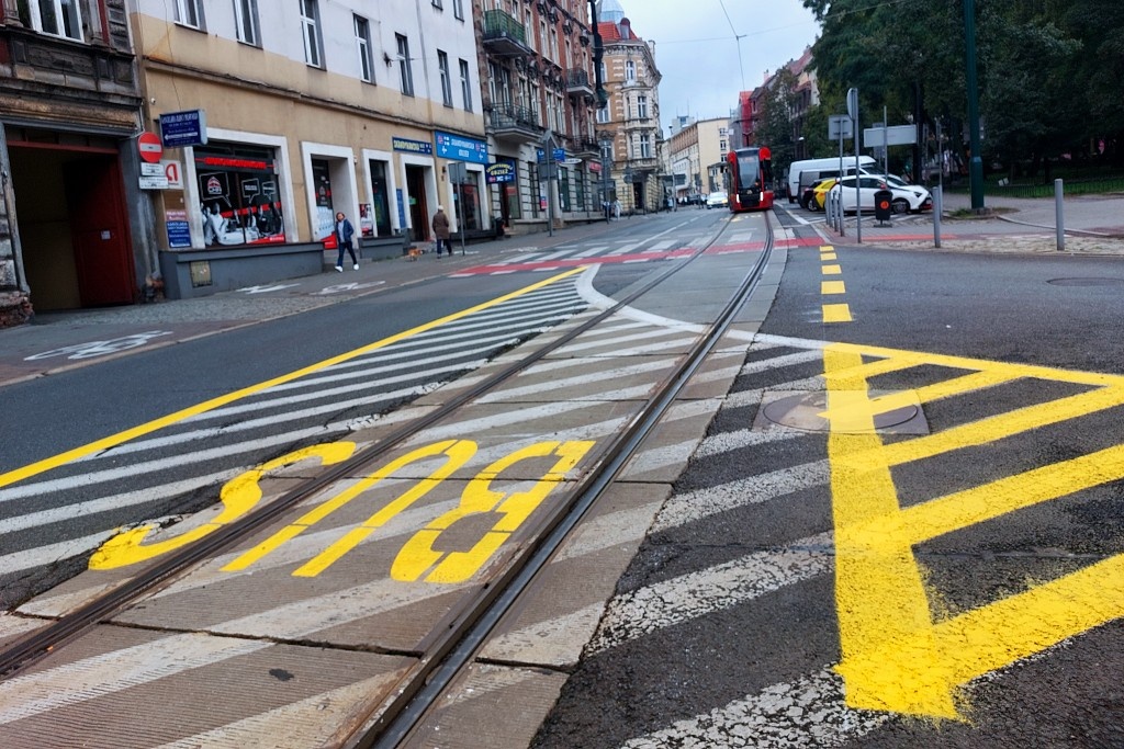 Są buspasy, zwężenia i nakazy. Zbliża się zamknięcie Mikołowskiej