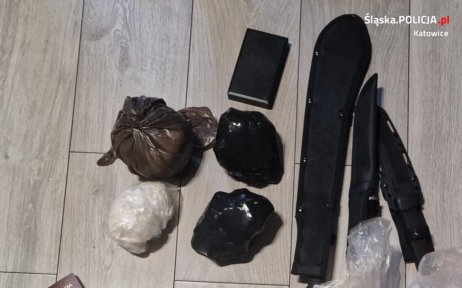Policjanci znaleźli narkotyki w mieszkaniu 38-latka w centrum Katowic
