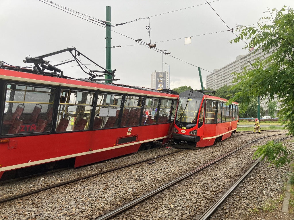 Wypadek tramwaju w Katowicach. Siedem osób zostało poszkodowanych [AKTUALIZACJA]