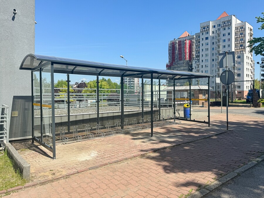 Nowe wiaty rowerowe na terenie AWF Katowice