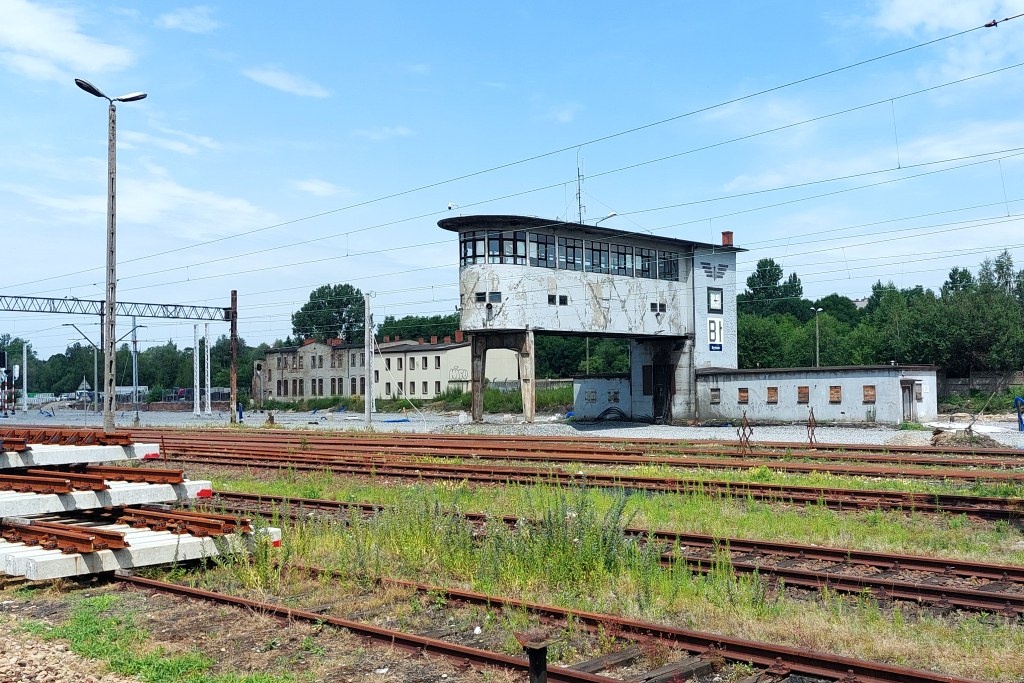 Nastawnia w Bytomiu przejdzie renowację. Udało się uratować również neony