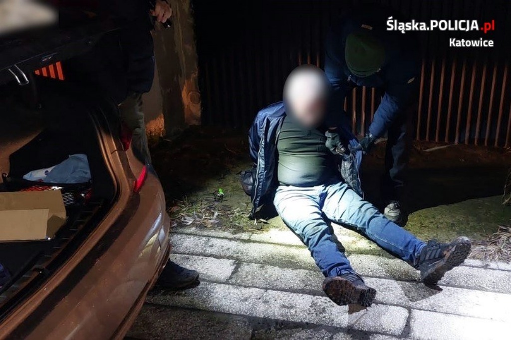 Paserzy w kradzionym BMW za 270 tys. złotych. Policja przyglądała się im od kilku tygodni