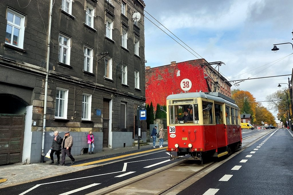 Sentyment, atrakcja turystyczna i ważne połączenie. Tramwaje wróciły na wydłużoną linię 38