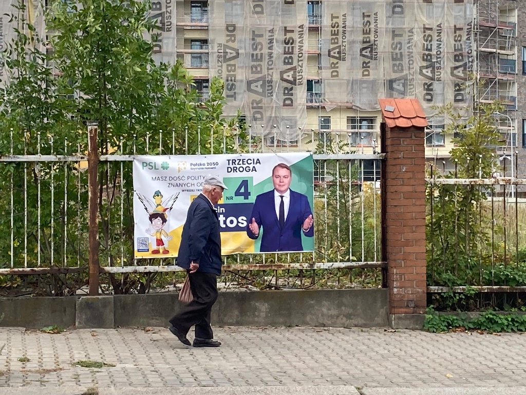 Po przeliczeniu 1/3 głosów w okręgu katowickim Koalicja Obywatelska wygrywa z PiS. Dobry Wynik Trzeciej Drogi