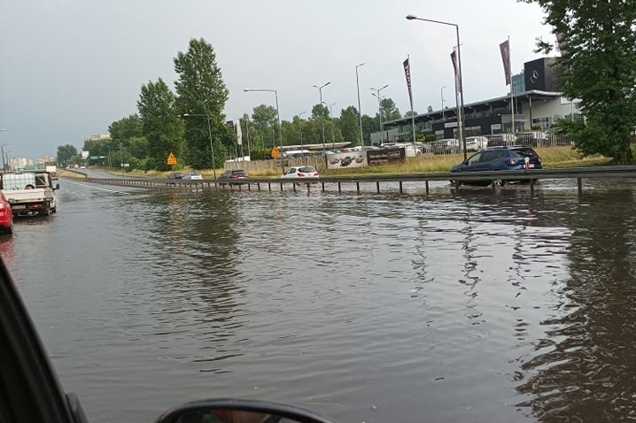 Rusza przebudowa przepompowni na S86. Rozpoczynają się utrudnienia dla kierowców i pasażerów