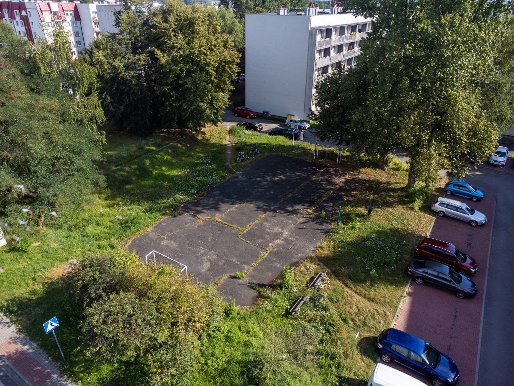 Zniszczone boisko w Brynowie zostanie zmodernizowane
