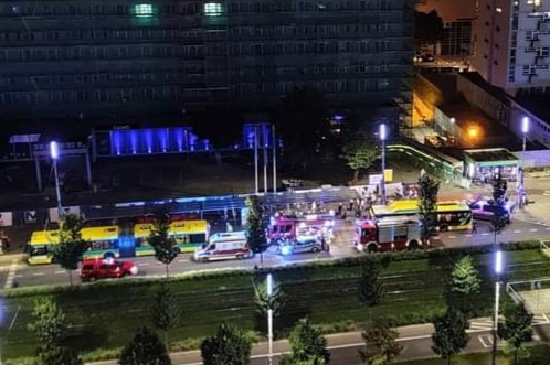 W centrum Katowic pijany mężczyzna wszedł pod koła autobusu