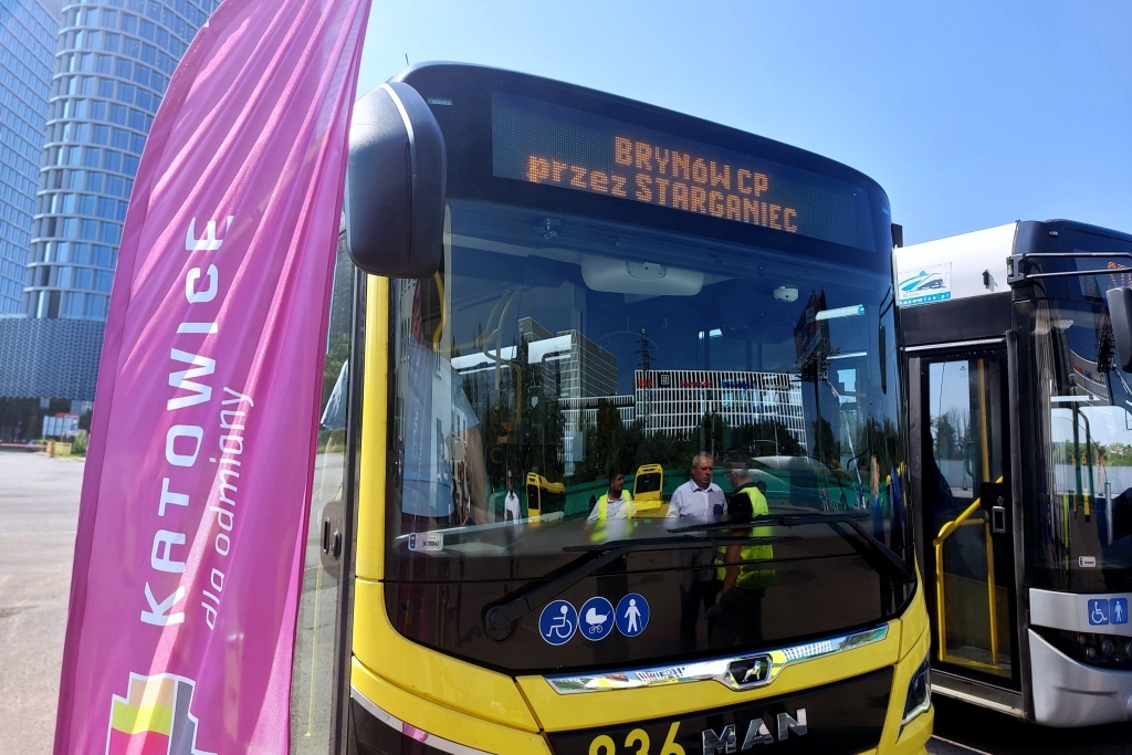 Bezpłatne autobusy na Starganiec. Miasto zachęca do korzystania z centrów przesiadkowych