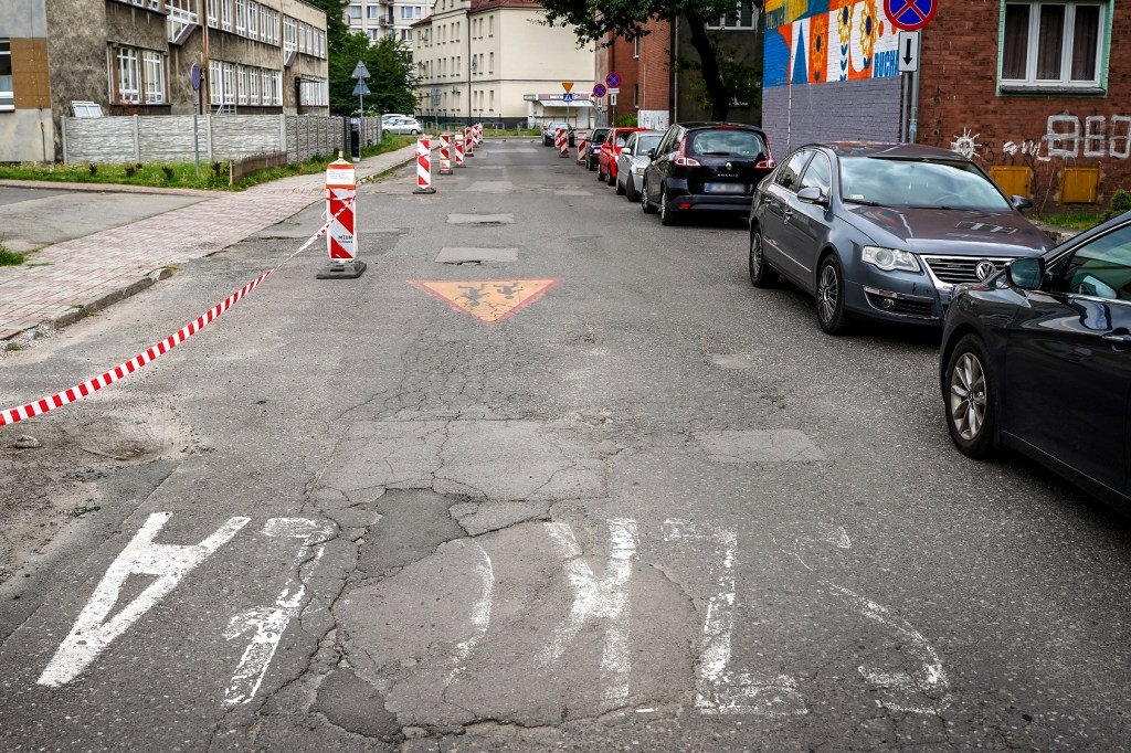 Rusza remont dziurawej drogi na Koszutce