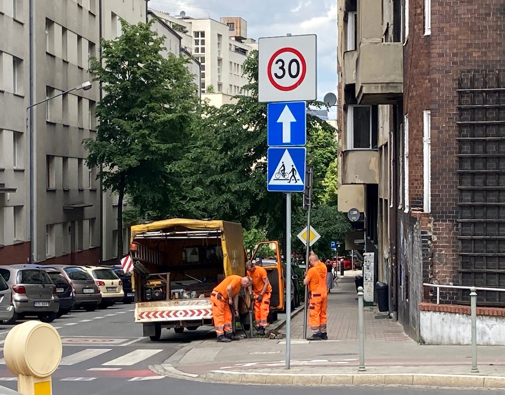 Dzień dobry Katowice. Zmiany w oznakowaniu w strefie płatnego parkowania