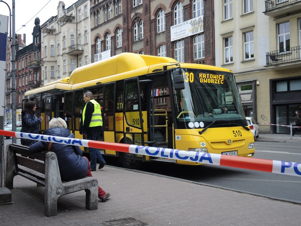 Proces kierowcy PKM Katowice. Łukasz T. nie brał czynnego udziału w eksperymencie na ul. Mickiewicza. Obrońca uważa, że trzeba go powtórzyć