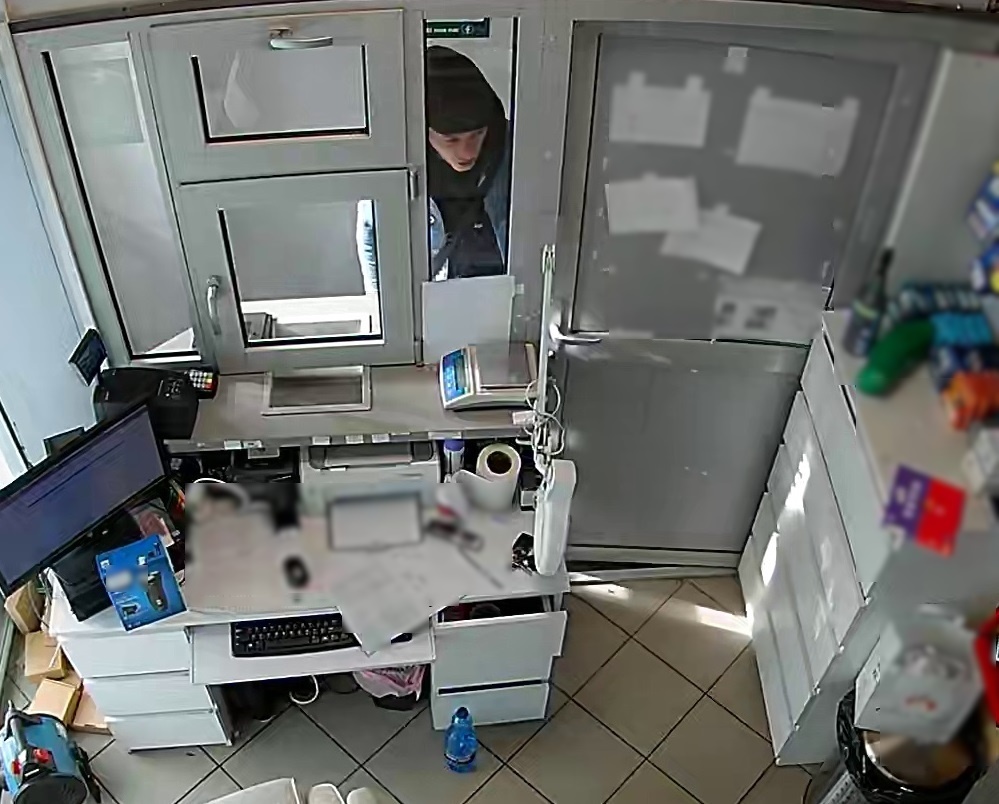 Ukradł pieniądze z lombardu w centrum Katowic. Nagrał go monitoring