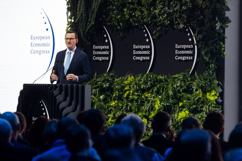 Premier Morawiecki zapowiedział uruchomienie centrum informatycznego KNF w Katowicach