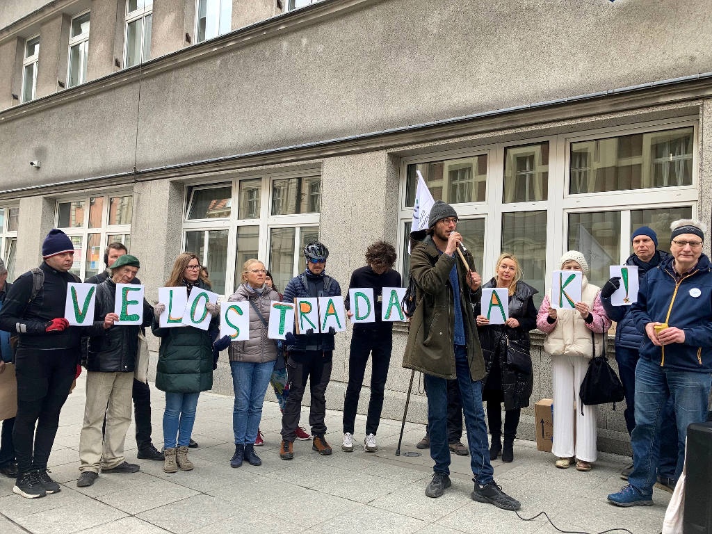 Mimo nacisków na niezależnych radnych, wniosek dewelopera o budowę osiedla w Burowcu nie uzyskał akceptacji
