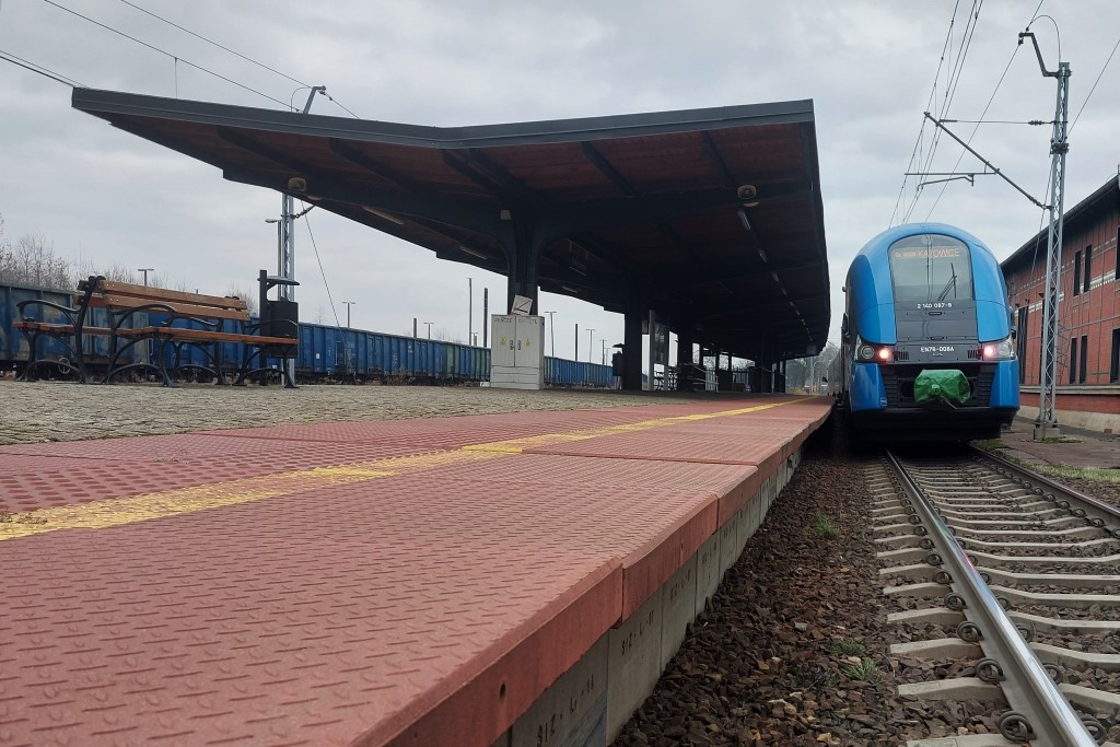 Awaria na linii kolejowej do Gliwic. Są spóźnienia i odwołane pociągi