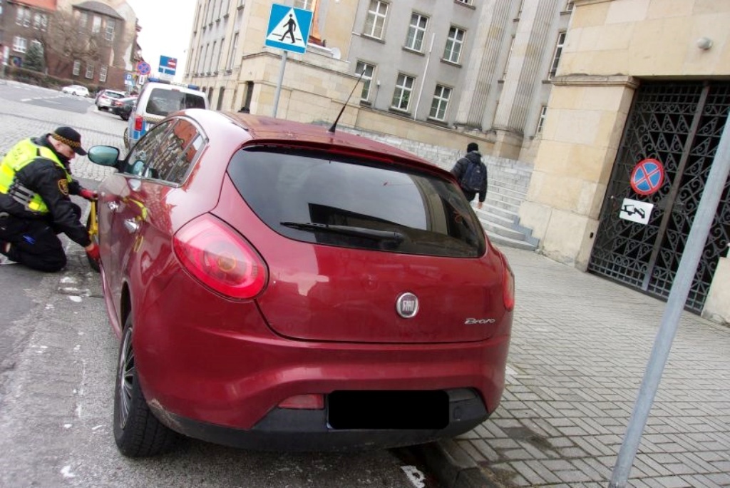 Straż Miejska wciąż poszukuje chętnych do pracy. Wynagrodzenie wzrosło, ale niewiele