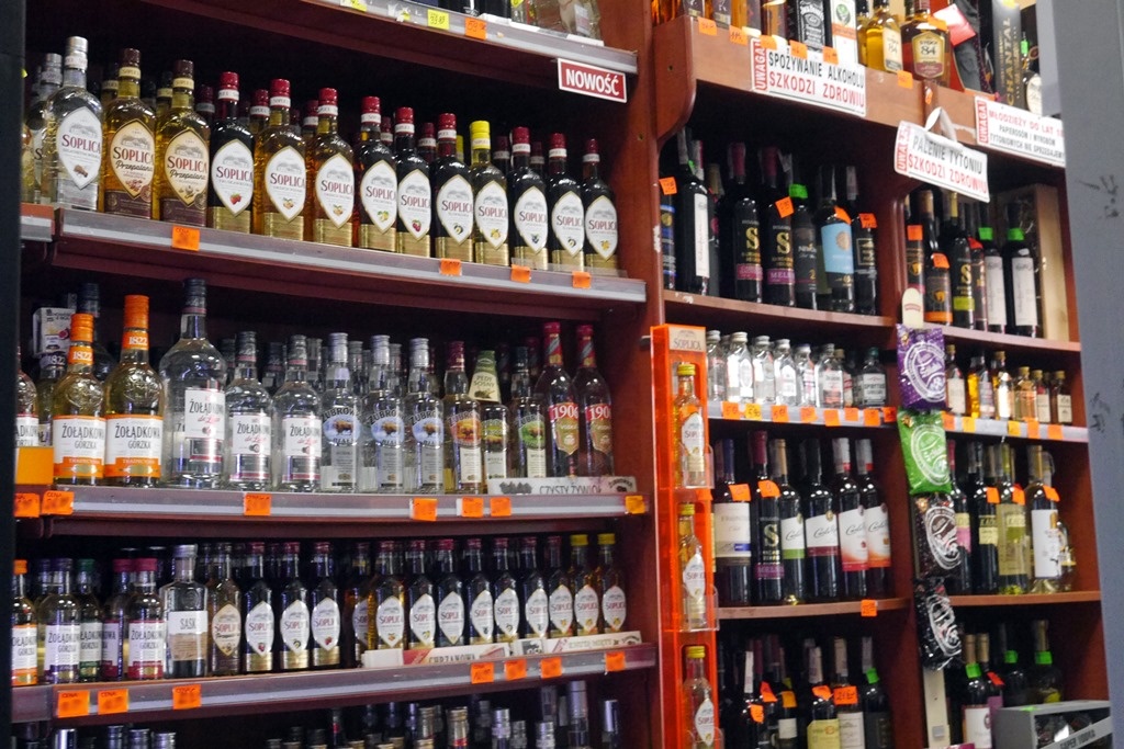 Mieszkańcy Zawodzia nie chcą ograniczenia sprzedaży alkoholu. Zagłosowało niewiele osób