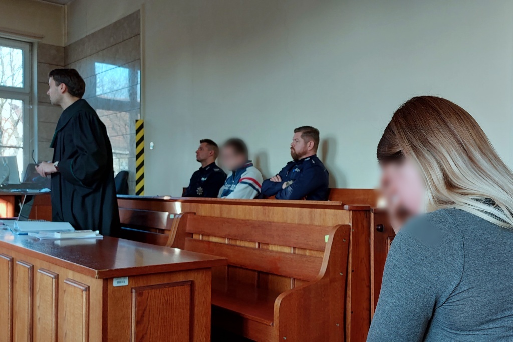 „Pomyliłem gaz z hamulcem”. Prywatne nagranie oskarżonego kierowcy PKM Katowice Łukasza T. podważa jego wiarygodność