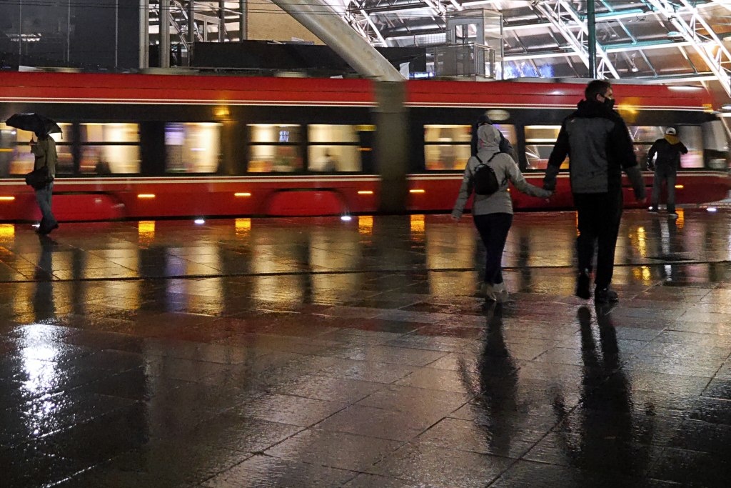 Nocna „przejażdżka” tramwajem. Prokuratura sprawdzi zachowanie pracowników zajezdni