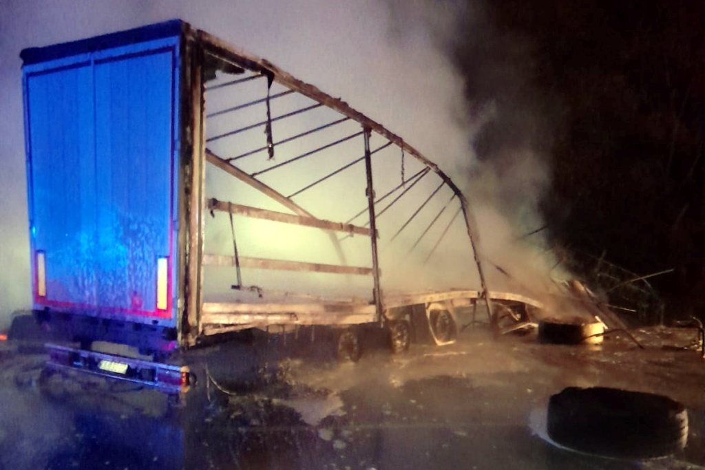 Tragiczny wypadek na autostradzie A4. Kierowca ciężarówki spłonął