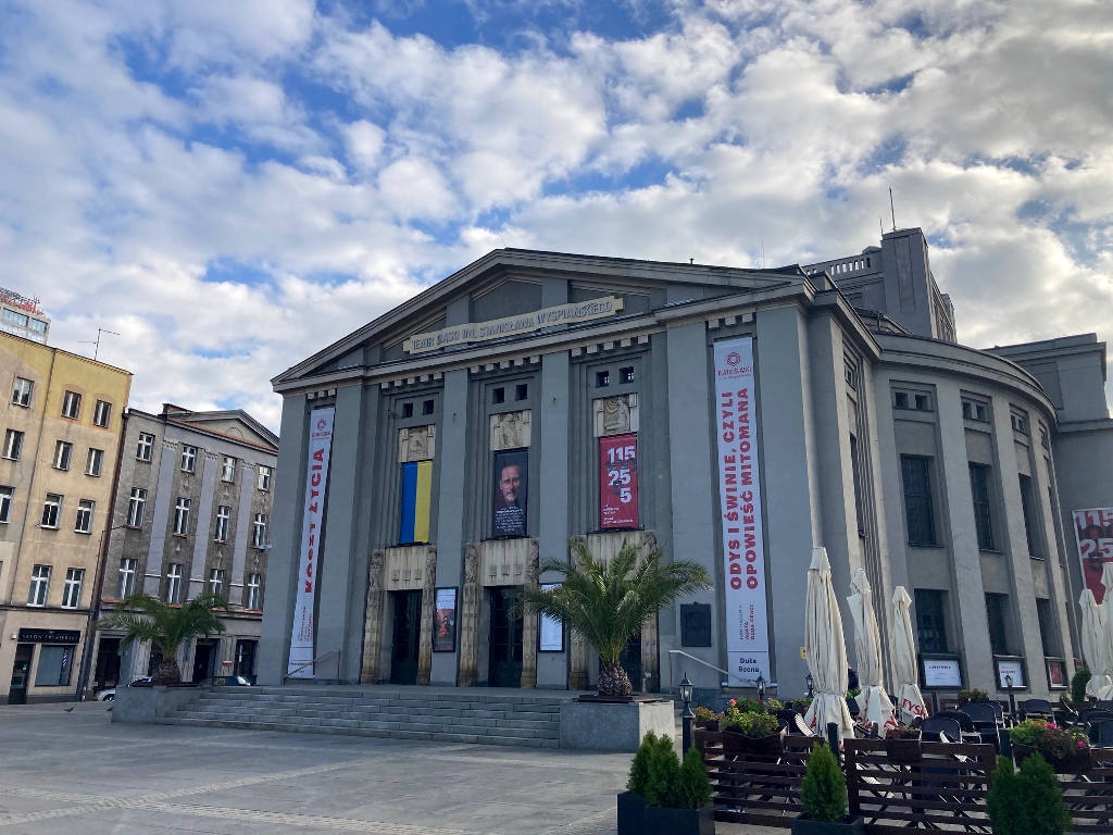 Na wyłączeniu latarni i podświetlenia budynków Katowice chcą zaoszczędzić kilka milionów złotych